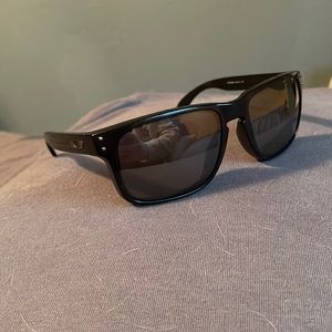 Oakley Holbrook polarized Sunglasses🖤